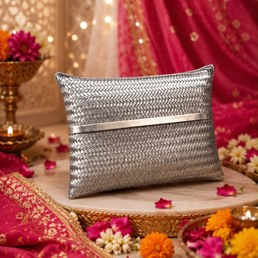 Rajsi Weave Clutch