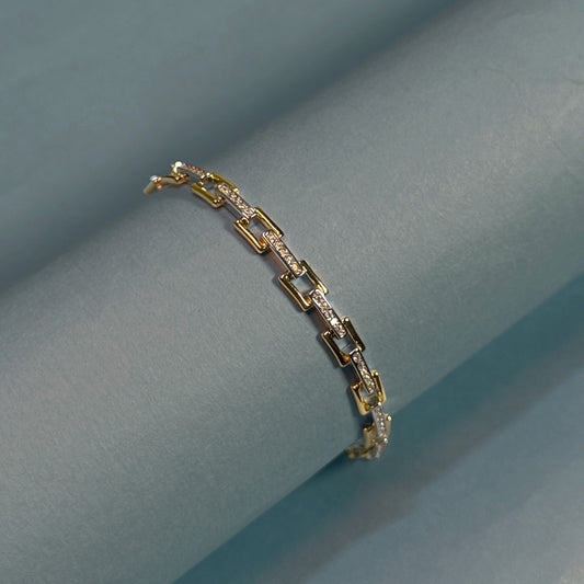 Chained Gleam Bracelet
