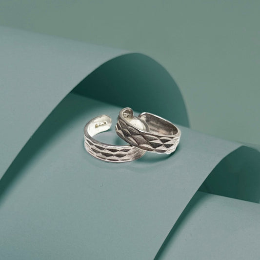 Ripple Toe Ring