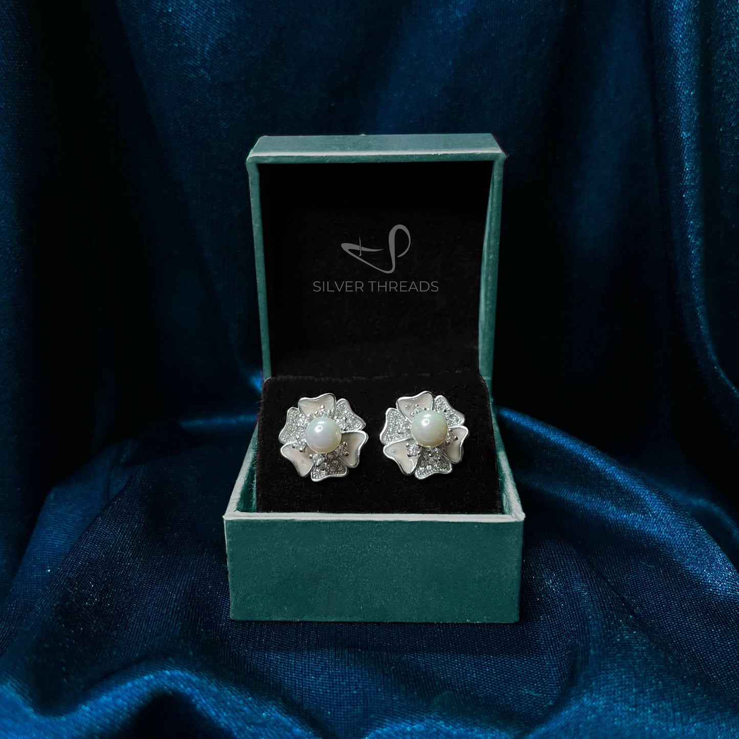 Pearl Blossom Earring