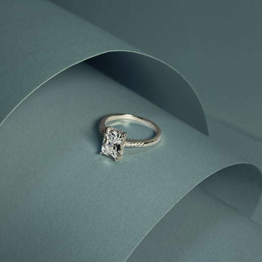 Majesty Spark Ring
